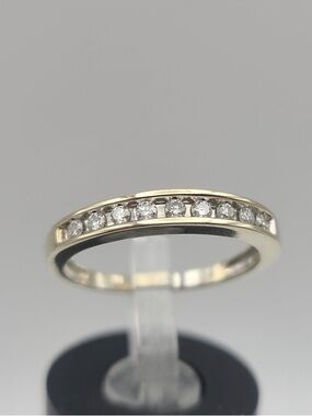 14K White Gold Vintage Diamond Band